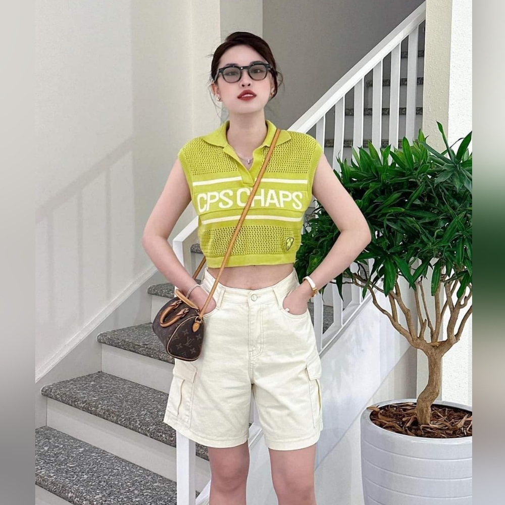 Women's Cream Cargo Shorts
